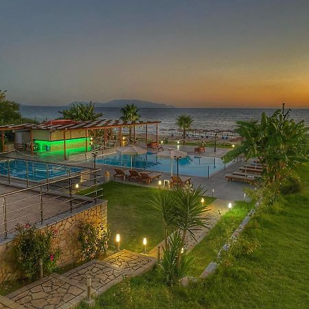 Ocean Hotel Resort カストロシキア エクステリア 写真